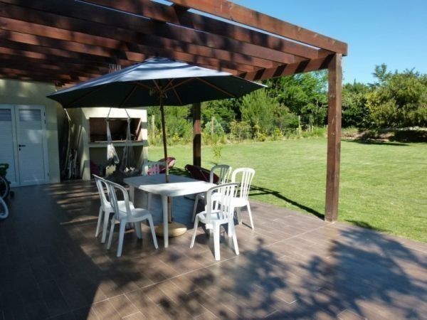 Moderna y cómoda casa en alquiler, ideal para descansar en sus vacaciones.